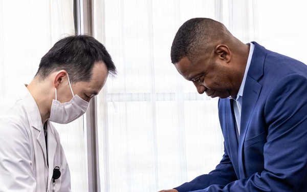 Capt. Gilliard Meets With Host Nation Doctors During Courtesy Visit