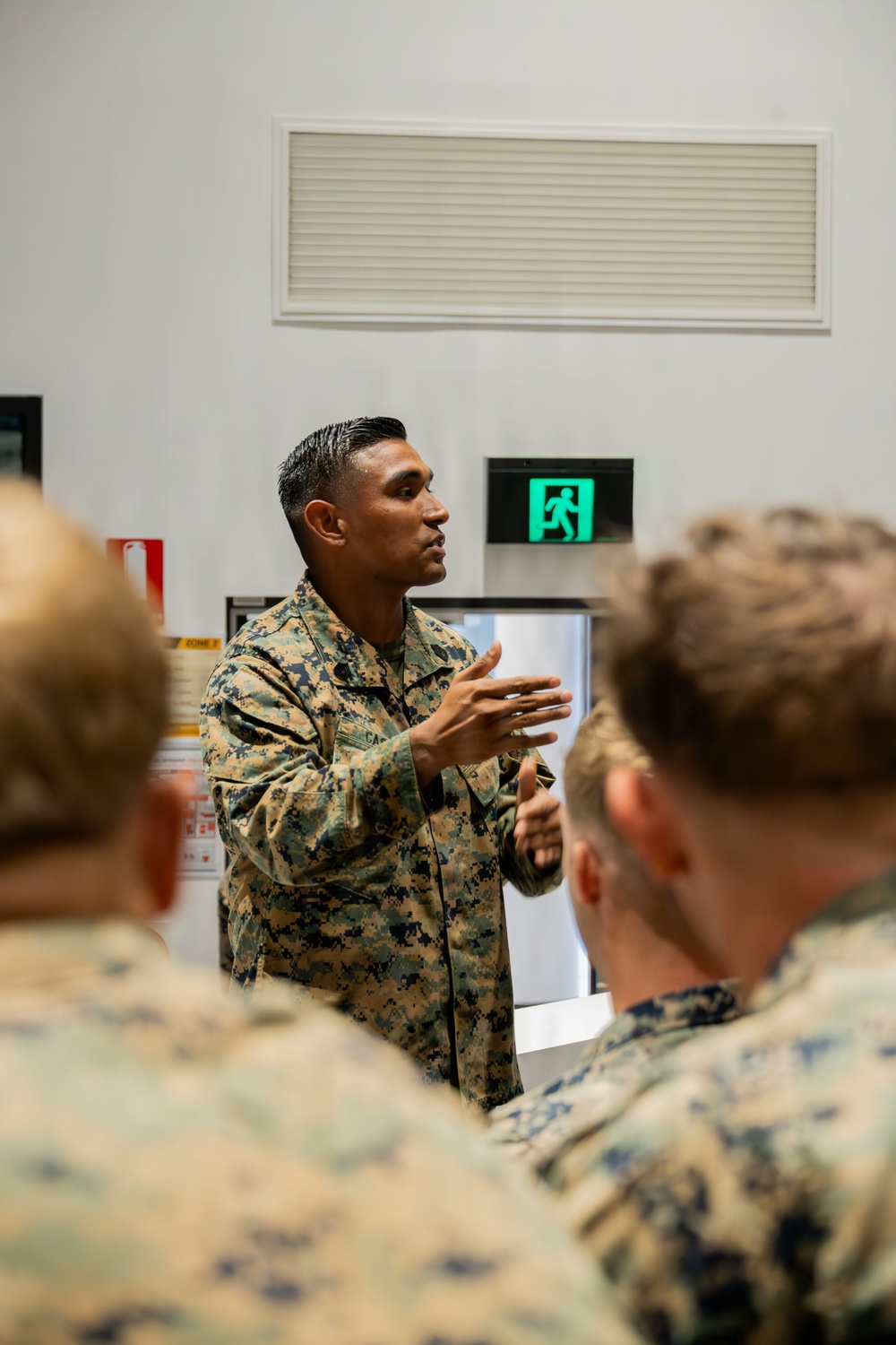 Infantry monitor visits MRF-D