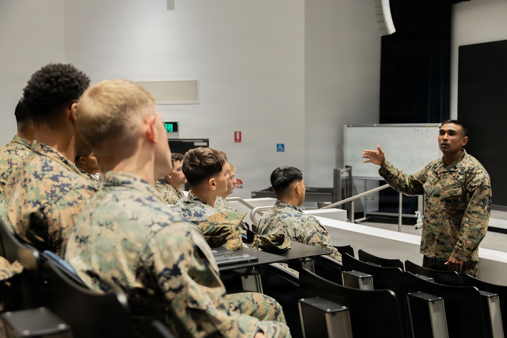 Infantry monitor visits MRF-D
