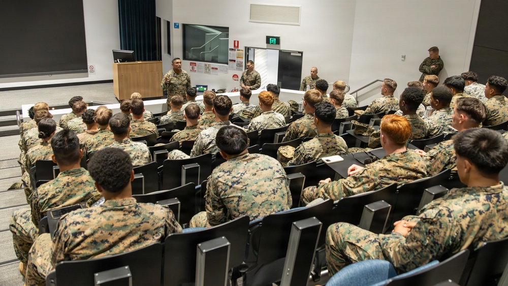 Infantry monitor visits MRF-D