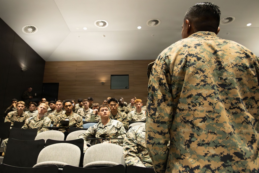 Infantry monitor visits MRF-D