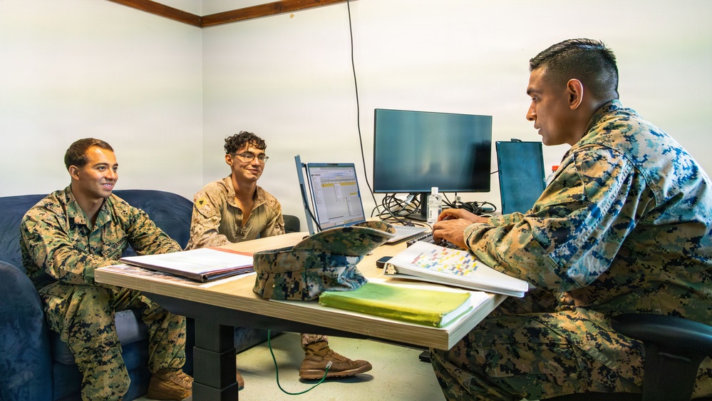 Infantry monitor visits MRF-D