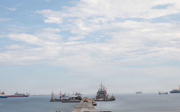 Trident Pier extends logistics ashore