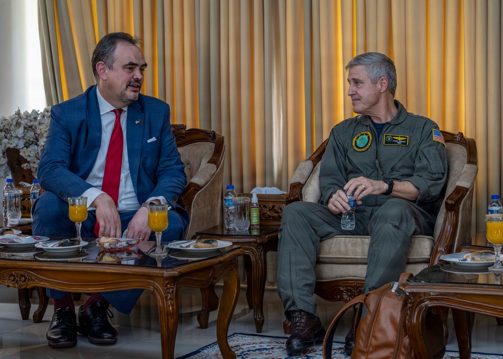 Commander, U.S. Pacific Fleet, Arrives in Dhaka, Bangladesh
