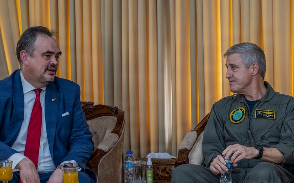 Commander, U.S. Pacific Fleet, Arrives in Dhaka, Bangladesh