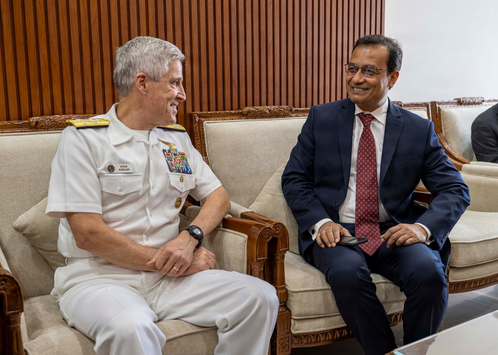 Commander, U.S. Pacific Fleet, Meets With Bangladesh Prime Minister in Dhaka