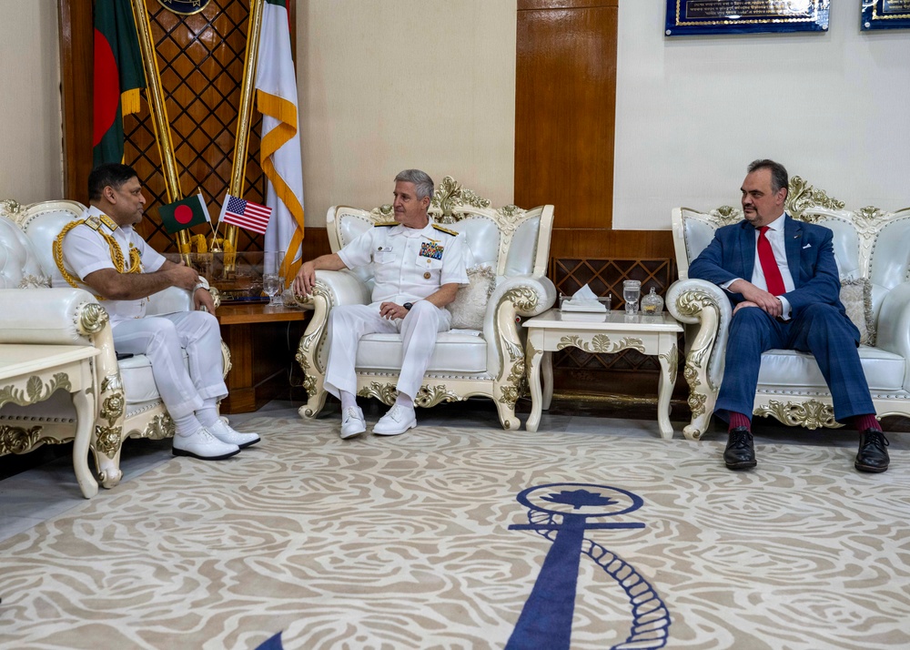 Commander, U.S. Pacific Fleet, Meets With Bangladesh Chief of Navy Staff in Dhaka