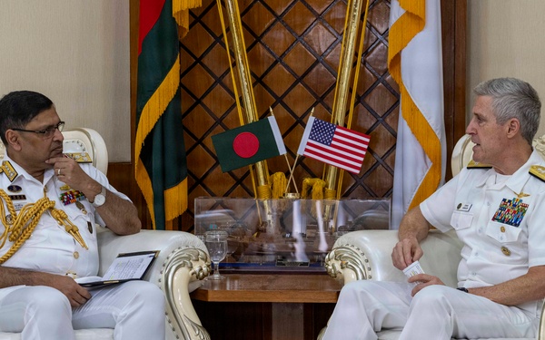 Commander, U.S. Pacific Fleet, Meets With Bangladesh Chief of Navy Staff in Dhaka