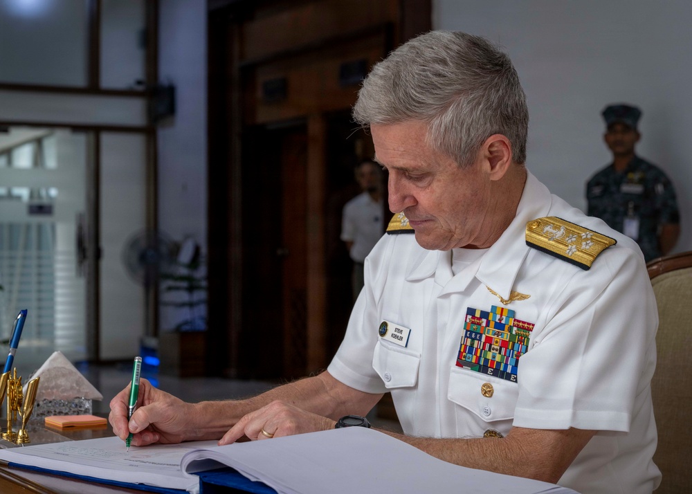 Commander, U.S. Pacific Fleet, Meets With Bangladesh Chief of Navy Staff in Dhaka