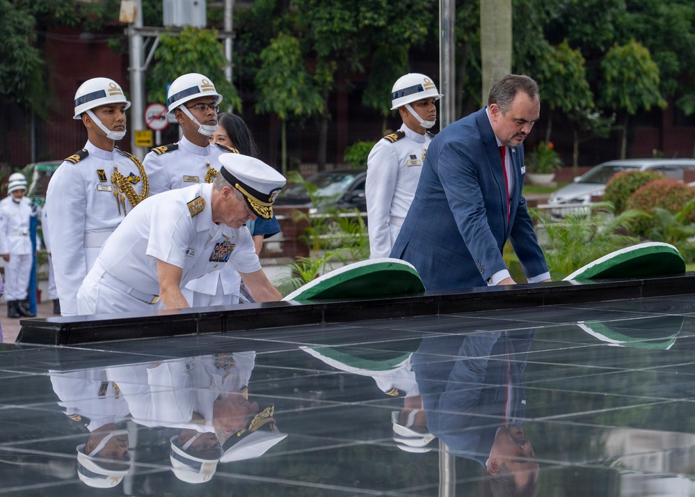Commander, U.S. Pacific Fleet, Lay Wreath at the Skikha Anirban in Dhaka