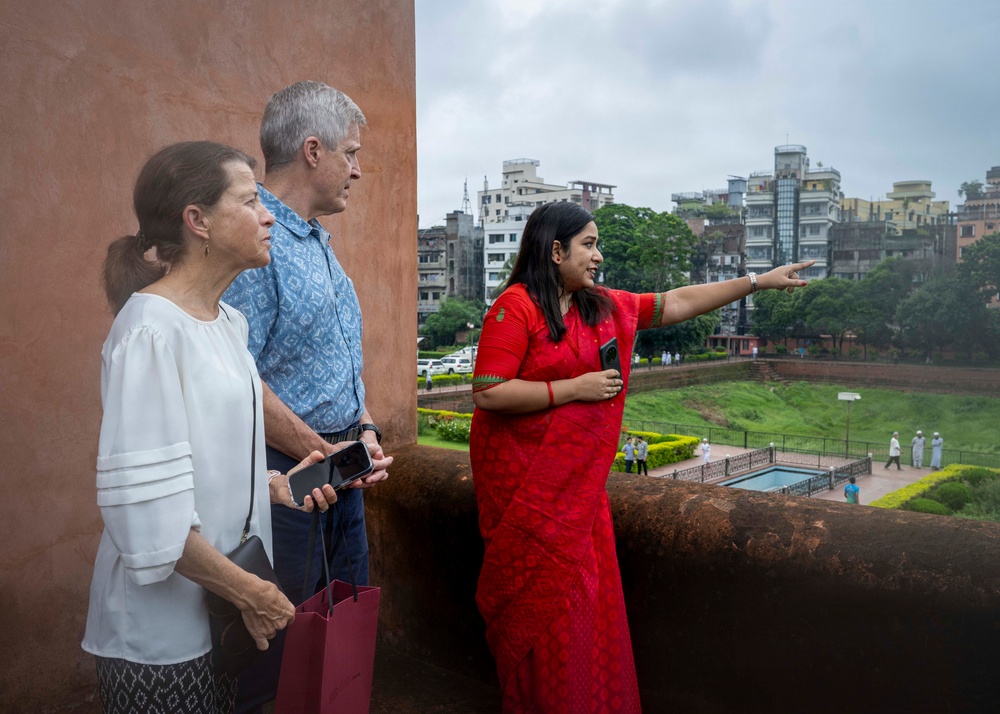 Commander, U.S. Pacific Fleet, Tours Historic Lalbagh Fort in Dhaka While Visiting Bangladesh