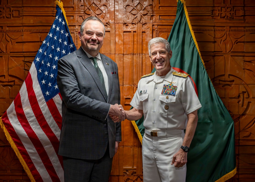 Commander, U.S. Pacific Fleet, Meets With U.S. Ambassador to Bangladesh in Dhaka