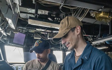 Bridge Operations Aboard USS Ross