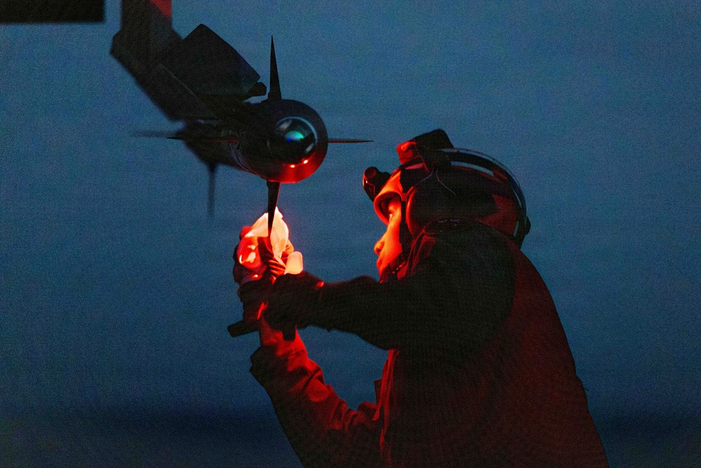 11th MEU Marines, Sailors Conduct Flight Operations Aboard USS Boxer