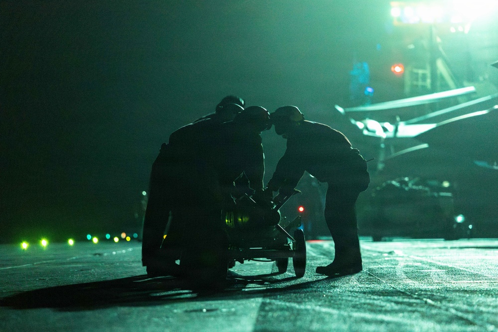 11th MEU Marines, Sailors Conduct Flight Operations Aboard USS Boxer