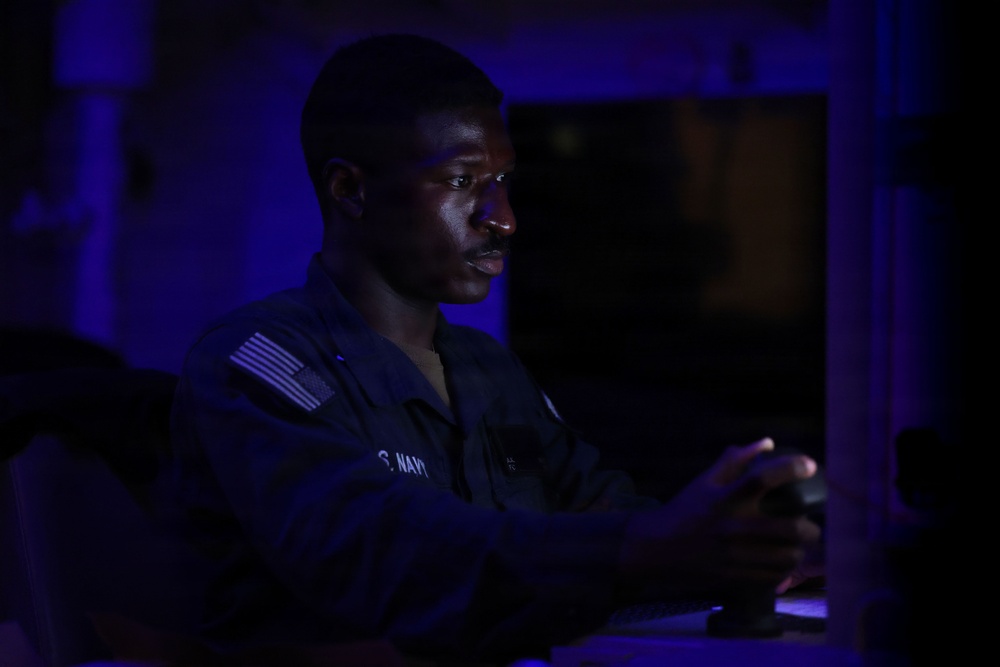 Watch Standers Aboard USS Mason (DDG 87)