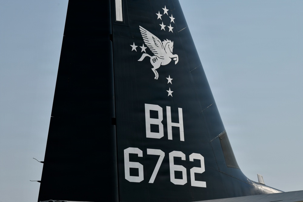 861st Quartermaster Company load on Marine C-130J