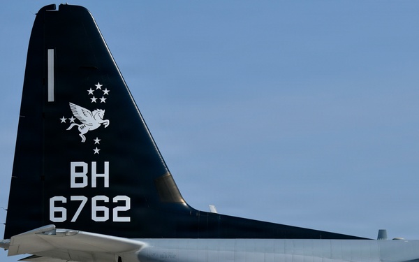 861st Quartermaster Company load on Marine C-130J