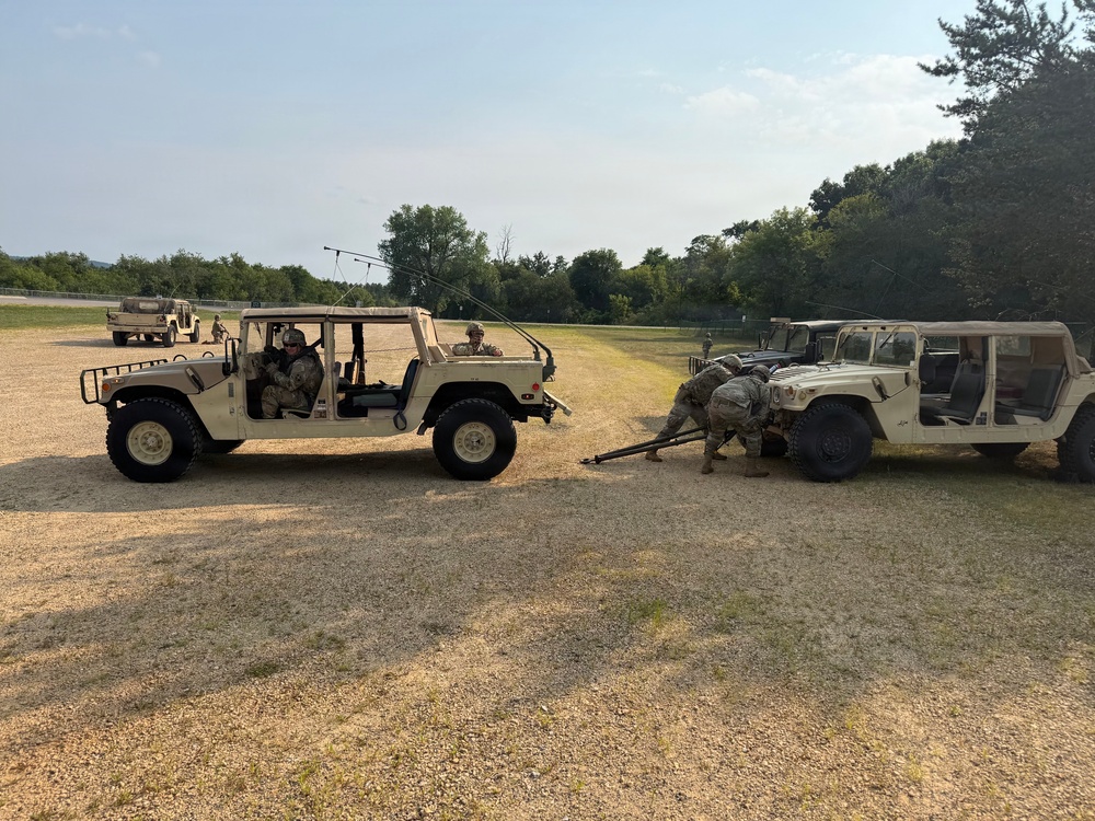 912th FRSD Conducts Vehicle Recovery Training