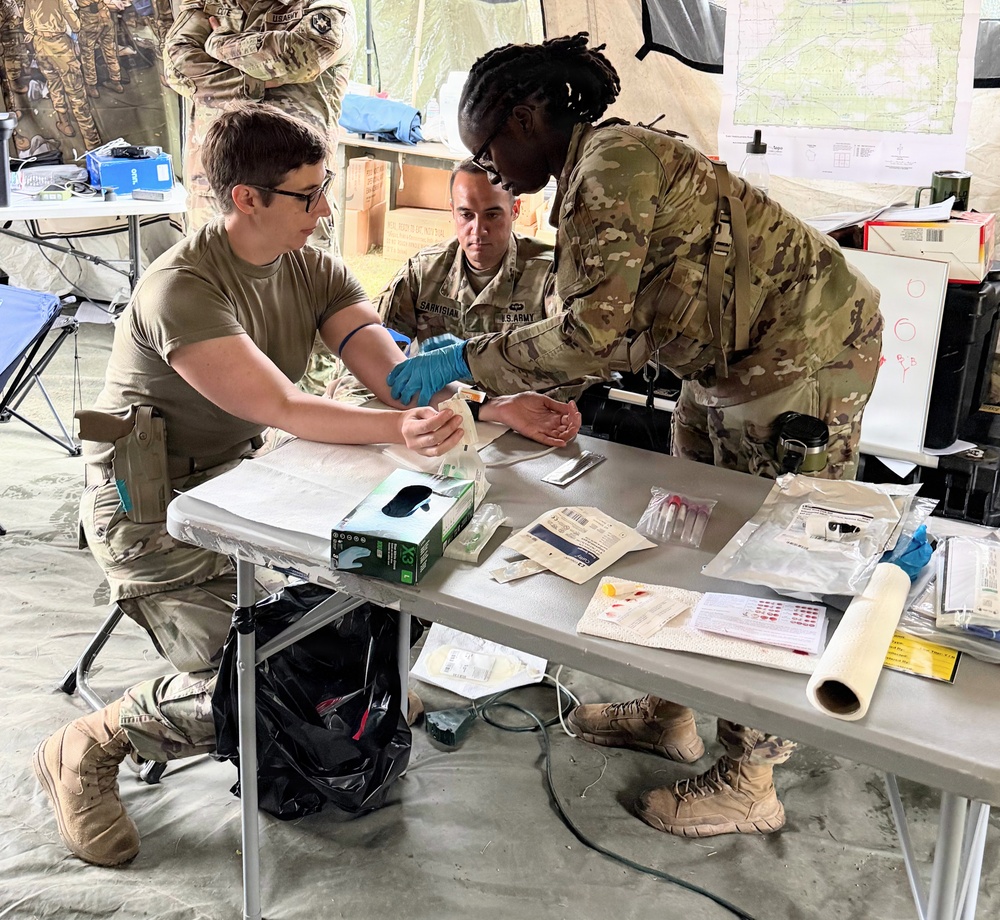 912th FRSD Conducts Walking Blood Bank Training