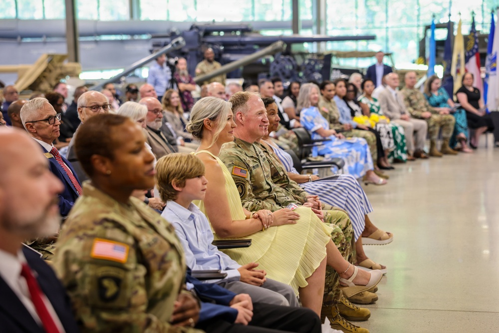 Fort Lee honors Col. Richard J. Bendelewski during retirement ceremony