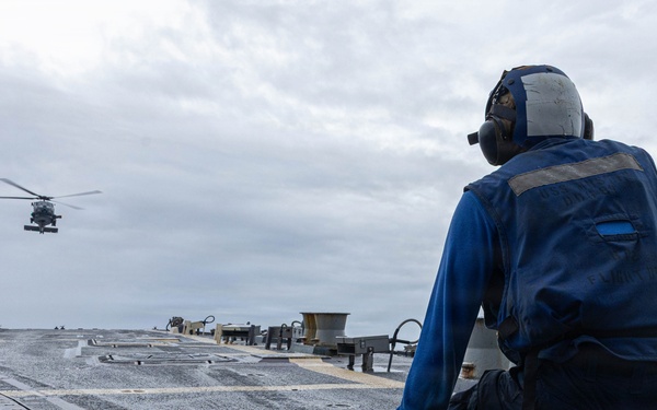 USS Mustin conducts flight operations