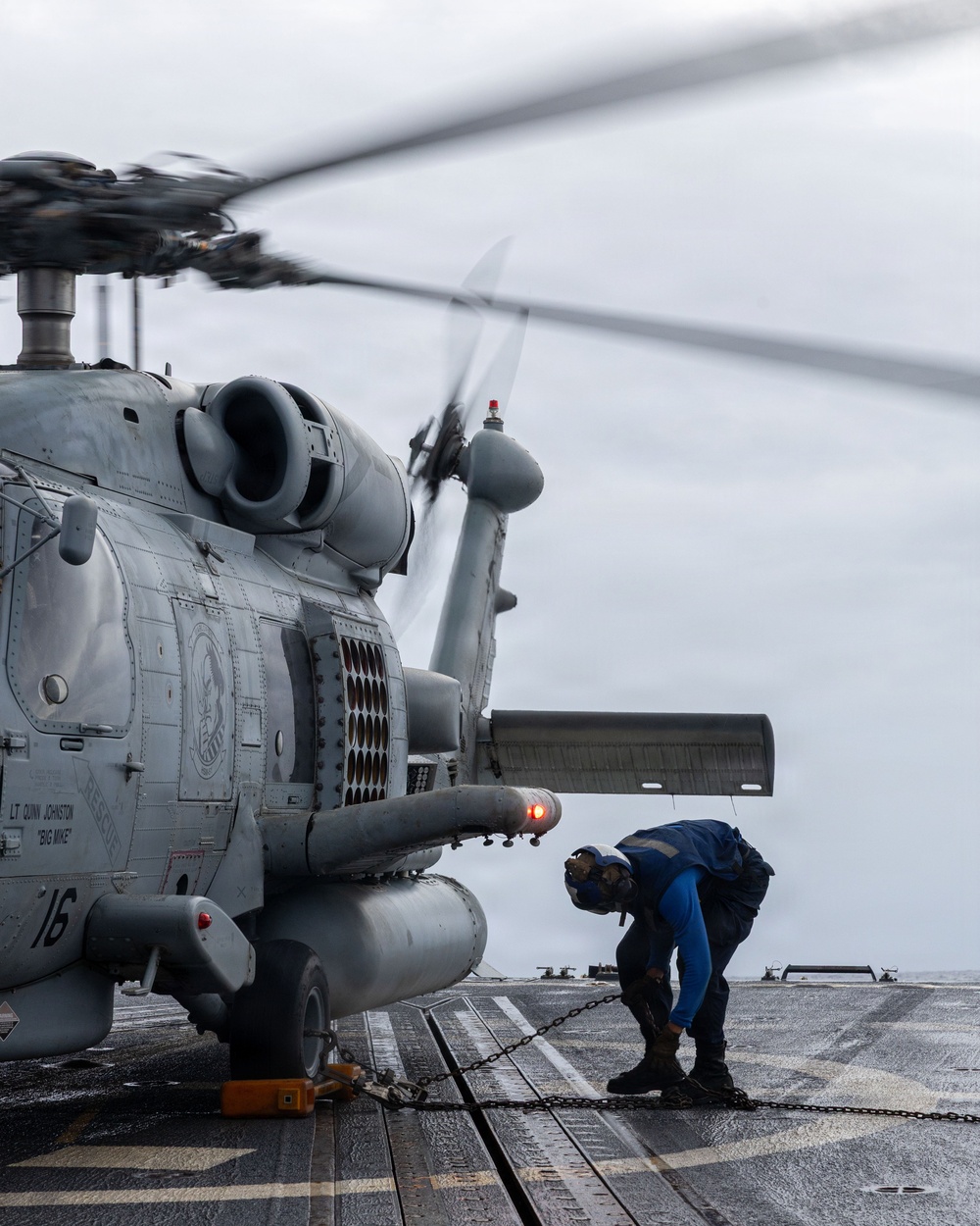 USS Mustin conducts flight operations