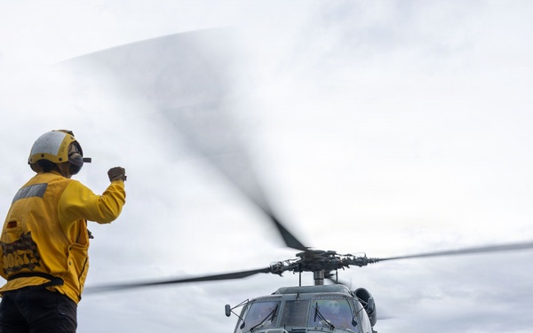 USS Mustin conducts flight operations
