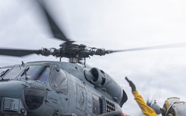 USS Mustin conducts flight operations