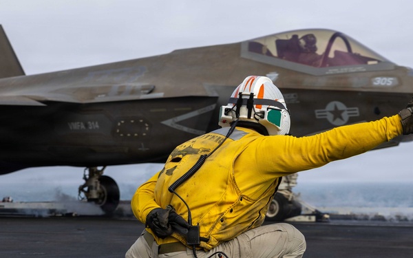 Abraham Lincoln Conducts Flight Operations