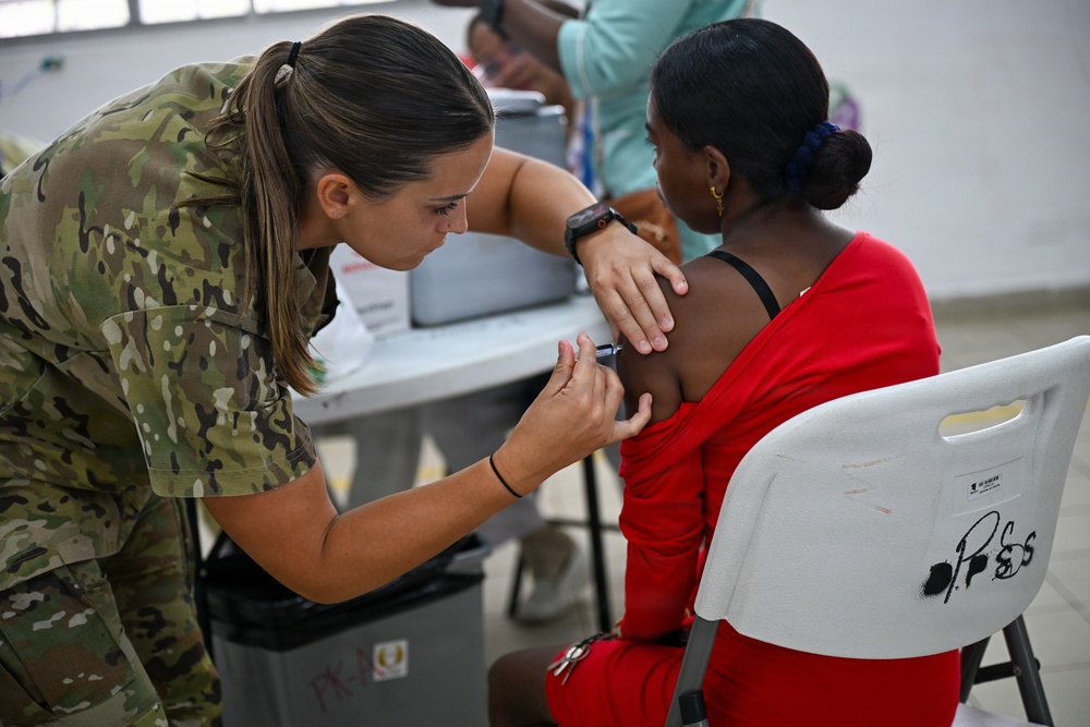 Joint Task Force-Bravo, Missouri Air National Guard and Panama’s Ministerio de Salud participate in a Medical Readiness Training Exercise during PANAMAX 2026