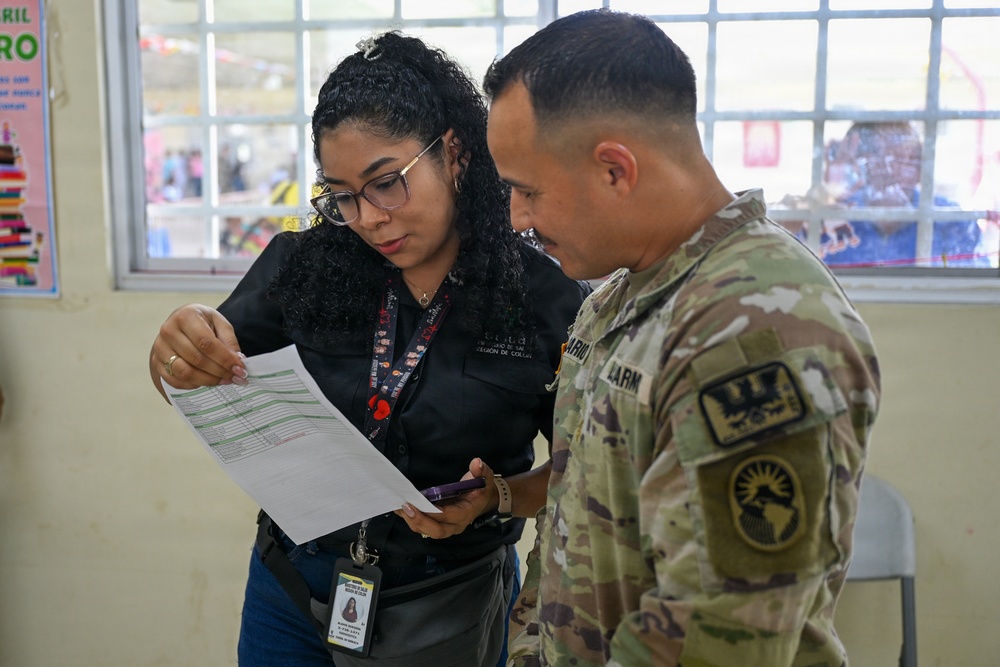 Joint Task Force-Bravo, Missouri Air National Guard and Panama’s Ministerio de Salud participate in a Medical Readiness Training Exercise