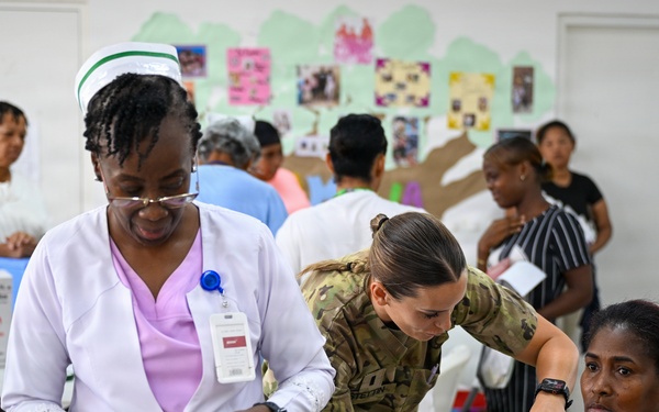 Joint Task Force-Bravo, Missouri Air National Guard and Panama’s Ministerio de Salud participate in a Medical Readiness Training Exercise