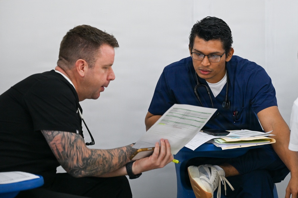 Joint Task Force-Bravo, Missouri Air National Guard and Panama’s Ministerio de Salud participate in a Medical Readiness Training Exercise