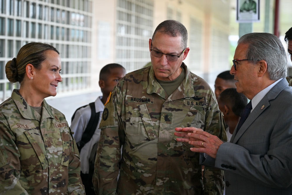 Joint Task Force-Bravo, Missouri Air National Guard and Panama’s Ministerio de Salud participate in a Medical Readiness Training Exercise