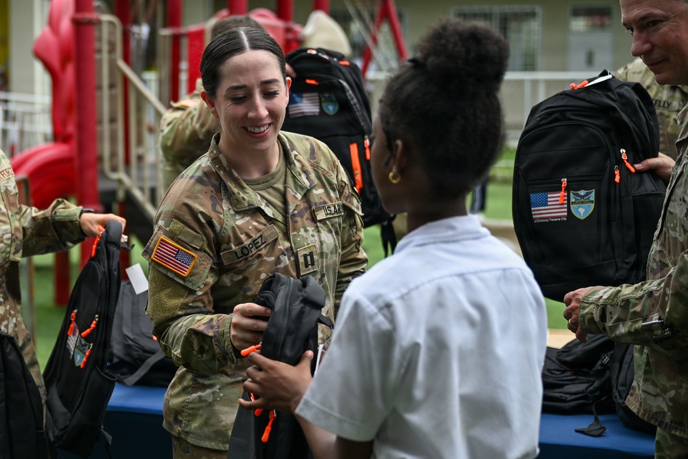Joint Task Force-Bravo, Missouri Air National Guard and Panama’s Ministerio de Salud participate in a Medical Readiness Training Exercise