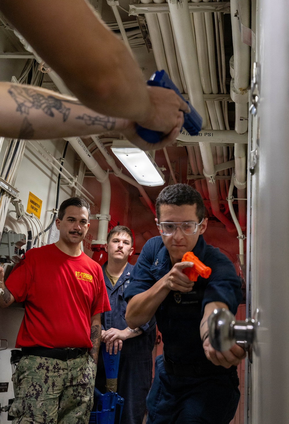 USS Mustin conducts security reaction force-bravo course