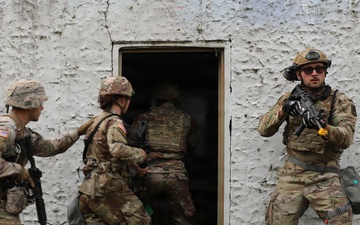 340th Military Police Company conducts cordon and search training during WAREX
