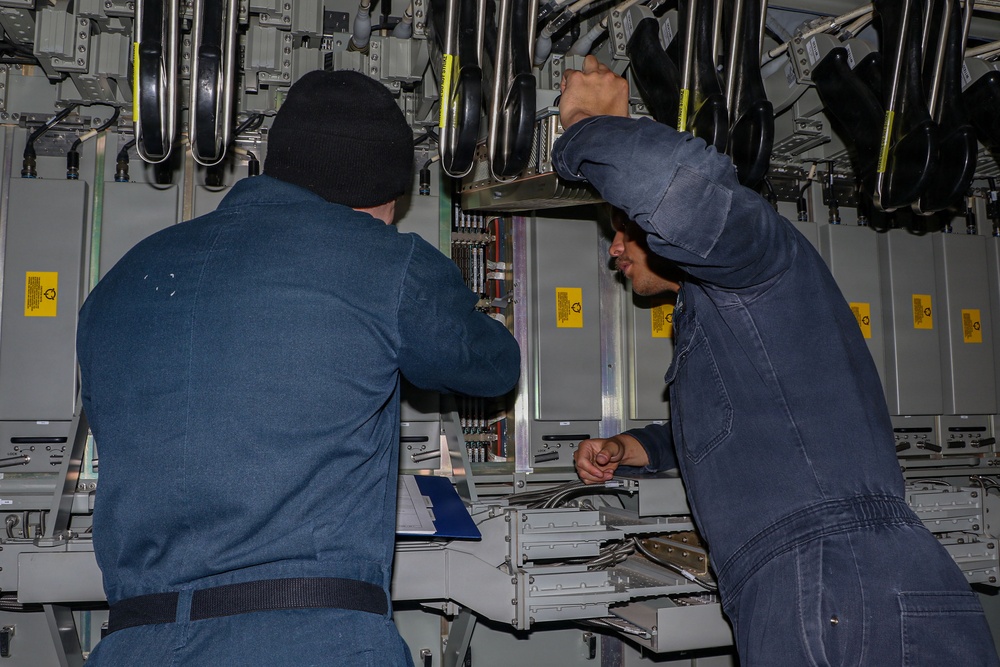 Frank E. Petersen Jr. Sailors Conducts Daily Operations