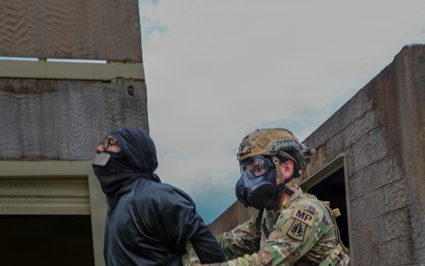 340th Military Police Company conducts cordon and search training during WAREX