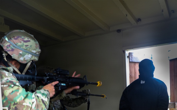 340th Military Police Company conducts cordon and search training during WAREX