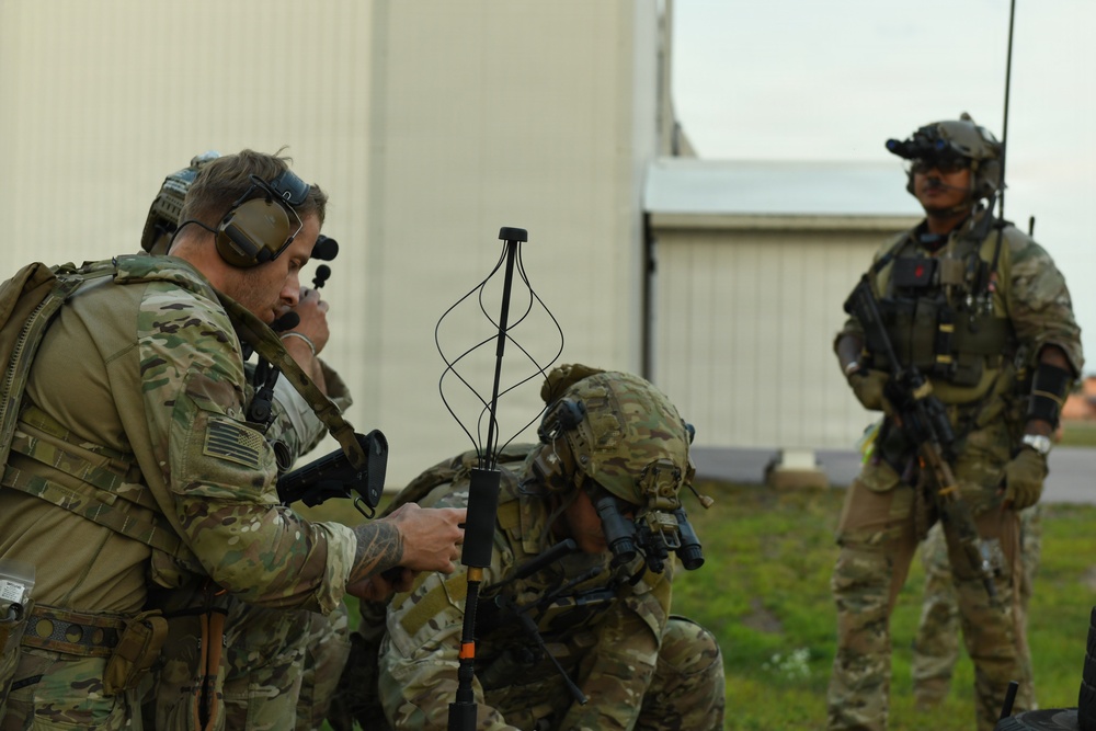 Air Force TACPs simulate NEO during Northern Strike 26-2