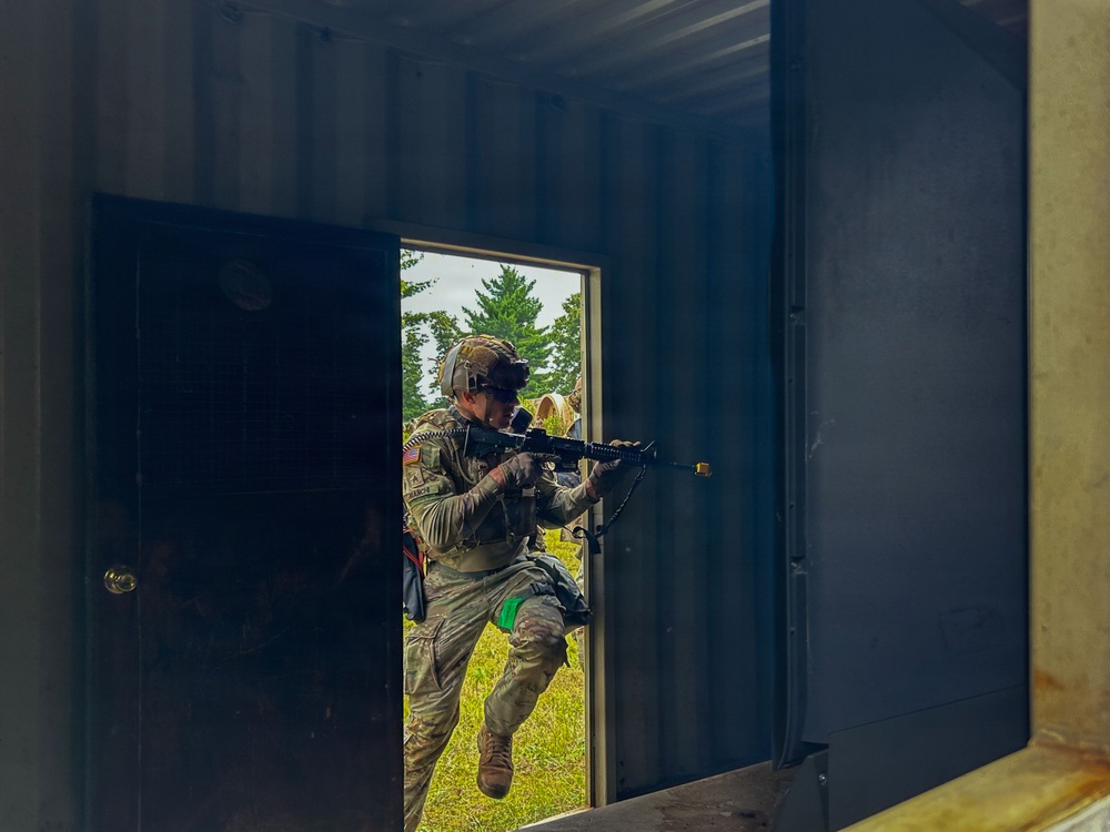340th Military Police Company conducts cordon and search training during WAREX