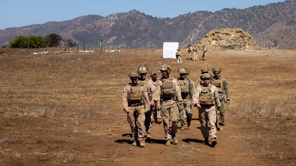 SOI-West and NAVSEA Conduct MAAWS Munition Tests - Bunker Construction with 1st CEB Day 3