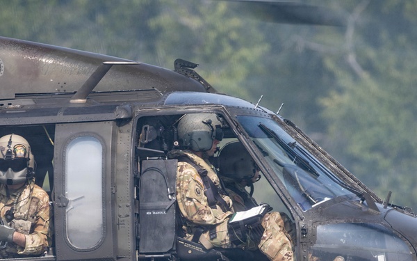 2-158th AHB Overwater Self-Recovery Training