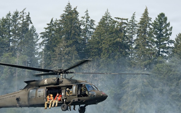 2-158th AHB Overwater Self-Recovery Training