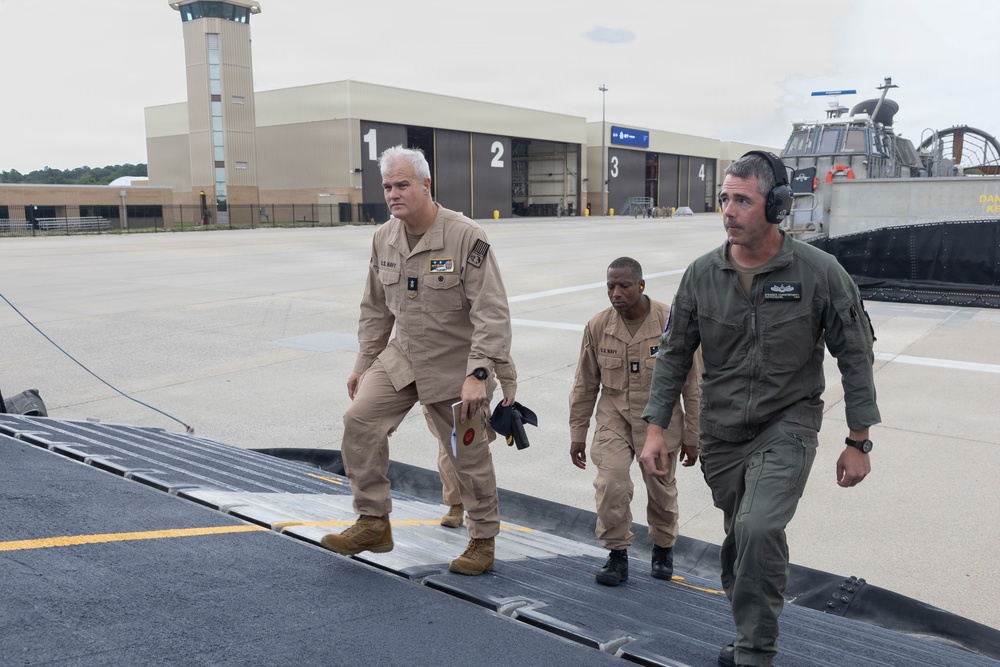 Rear Adm. Alexander Visits Assault Craft Unit 4