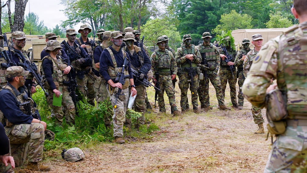 2-107th Cavalry Regiment Soldiers train with Serbian Armed Forces members during combat readiness exercise