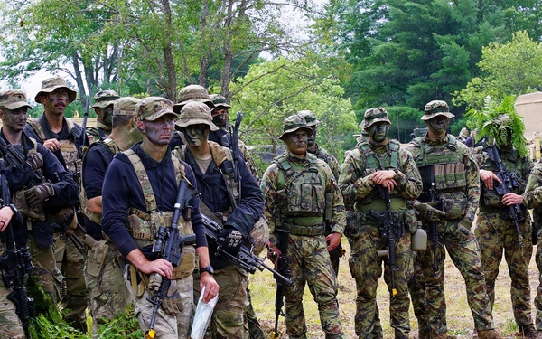2-107th Cavalry Regiment Soldiers train with Serbian Armed Forces members during combat readiness exercise