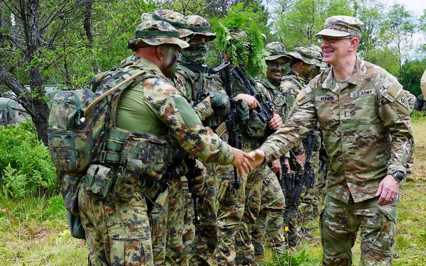 2-107th Cavalry Regiment Soldiers train with Serbian Armed Forces members during combat readiness exercise